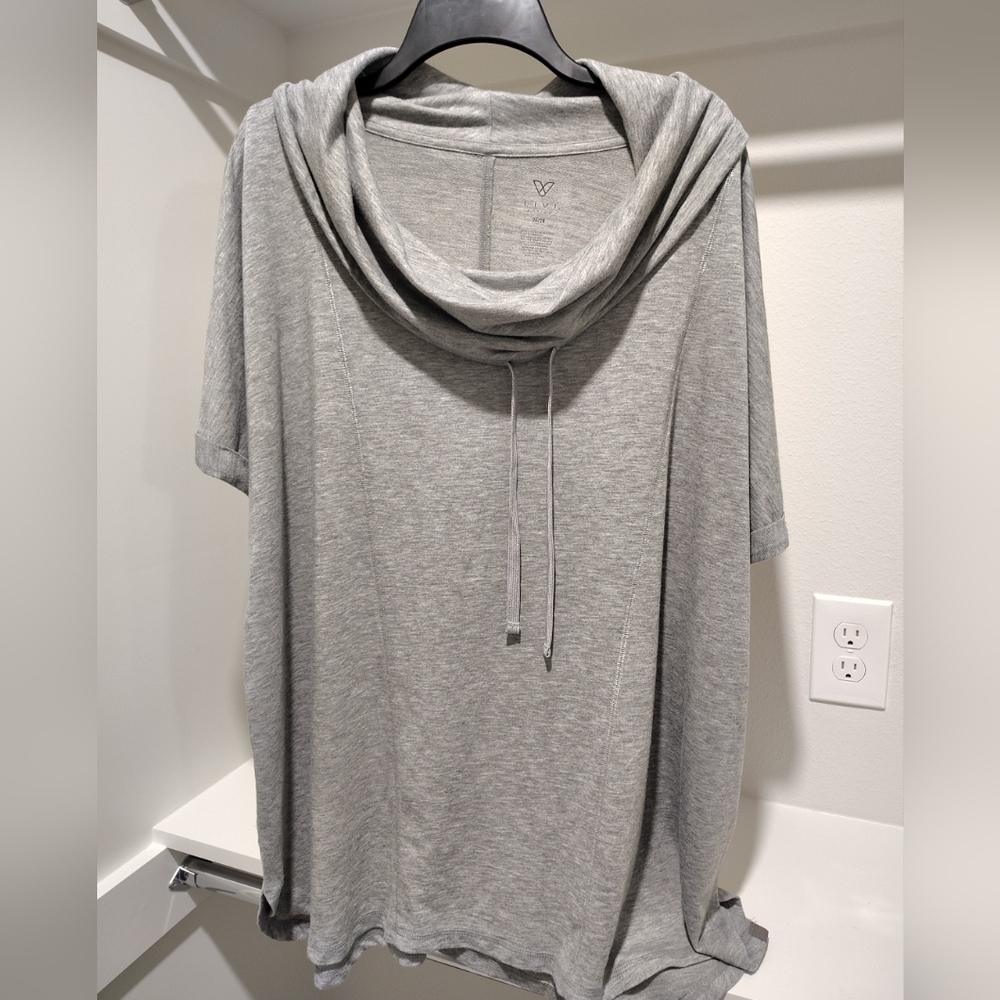 LIVI Active Women's Gray Cowl Neck Tunic Top Sz 26/28 Casual Outdoor Lightweight